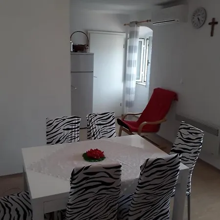 Lägenhet Apartman Vis Yes D.a *