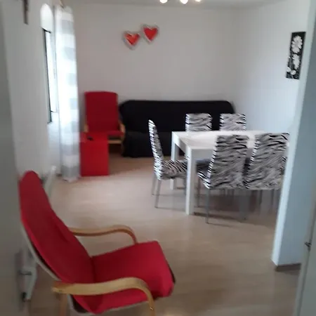 아파트 Apartman Vis Yes D.a 비스