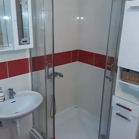 Apartman Vis Yes D.a 아파트 *